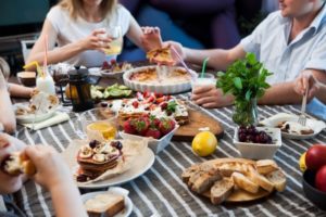 花のズボラ飯はグルメ漫画なのに色々と汚い!?酷評されている理由を4つ解説!